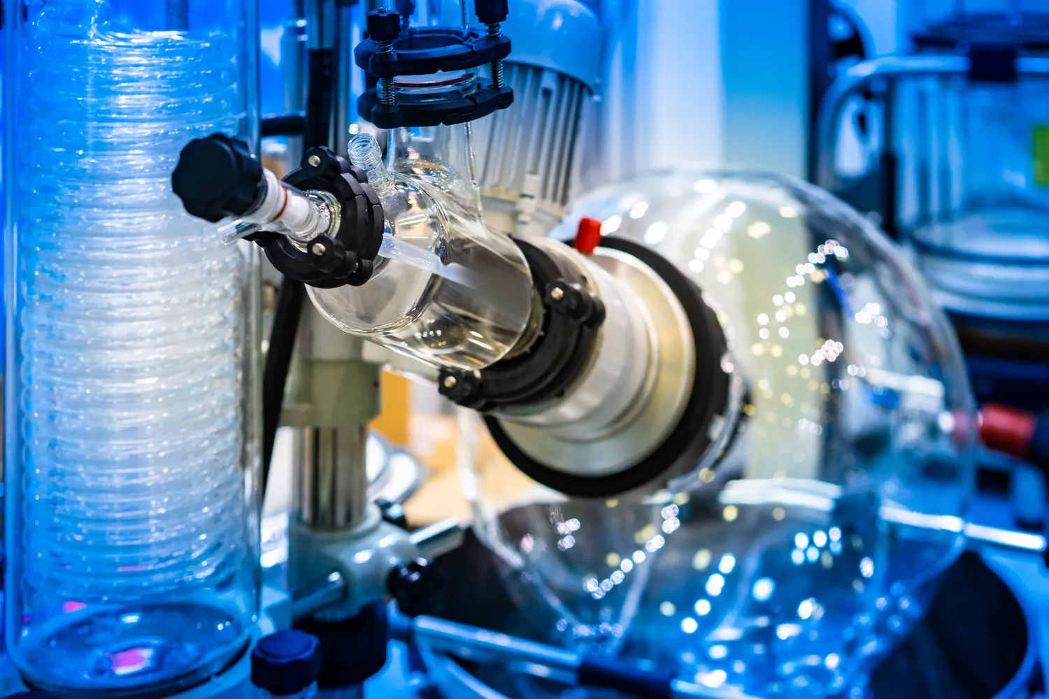 Przykłady zastosowań wyparek próżniowych