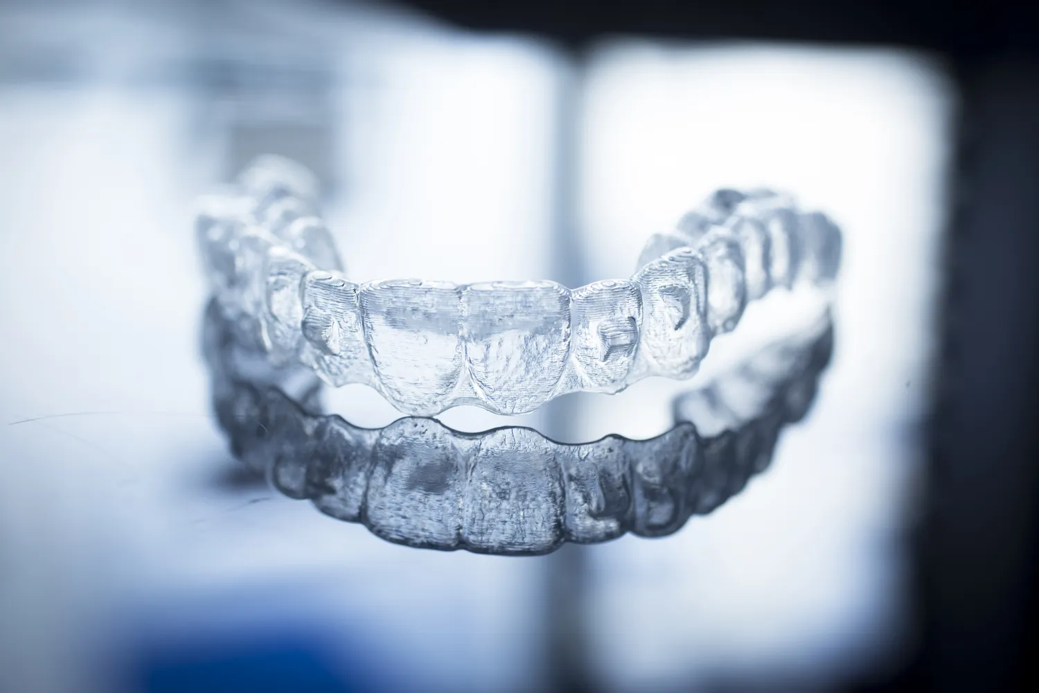 Nakładki Invisalign Warszawa